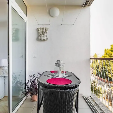 Apartment Milau Split