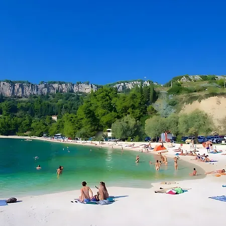 Milau Split